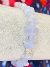 Load image into Gallery viewer, Blue Lace Agate Chip+ Rhinestone Ball Elastic Bracelet