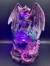 Load image into Gallery viewer, Dark Legends LED Geode Plinth Dragon Egg
